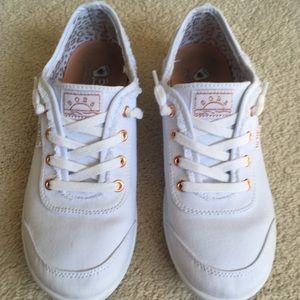 BOBS from Sketchers Bobs B Cute Sneakers (White)